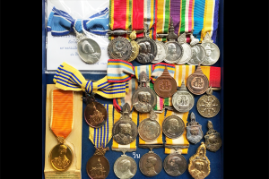 รับซื้อเหรียญเก่า  รับซื้อเหรียญแพรแถบ